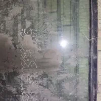 شیشه عقب پیکان و سر سلند