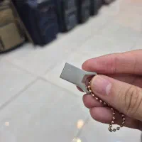 ۱ عدد فلش ۶۴ گیگ اپیسر  و فلش ۱۶ اواک|قطعات و لوازم جانبی رایانه|مشهد, کارمندان دوم|دیوار