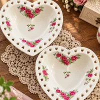 ظرف قلبی گلسرخی