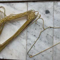 چوبکار لباس|بندرخت و رختآویز|مشهد, خاتم الانبیا|دیوار