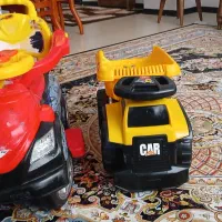 اسباب بازی دو عدد ماشین بزرگ