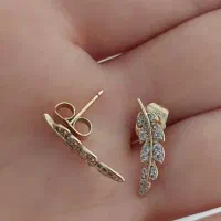 گوشواره طرح برگ نگیندار طلایی ژوپینگ