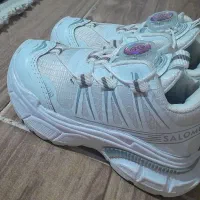 کفش کتانی|کیف، کفش، کمربند|الوند, |دیوار