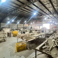 نجار ماهر رنگی زن