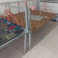 تخت آهنی بزرگ
