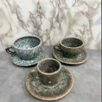 شاگرد برای وسط کاری  در کارگاه ظروف مصرفی