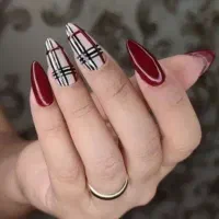 کاشت مژه،کاشت ناخن،پدیکور،کف سابی در محل شما