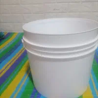 سطل ماستی 8 کیلو یی تمیز ودر حد نو