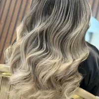 آموزش تخصصی رنگ و لایت میکاپ شینیون مدرک معتبر