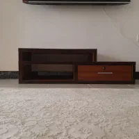 میز تلویزیون و آکواریوم