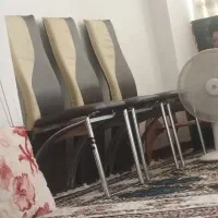 چهار عدد صندلی سالم