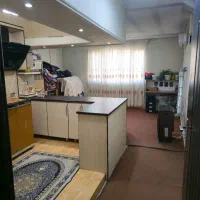 ساختمان سه طبقه و نیم در ۲۰متری اصلی حصارک بالا|پیش‌فروش املاک|نسیم‌شهر, |دیوار