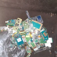 ۱.۶کیلو برد گوشی قدیمی کیس و فلت