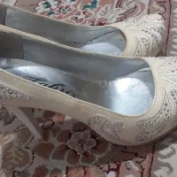 دو عدد کفش نو|کیف، کفش، کمربند|قم, انسجام|دیوار