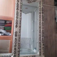بوفه چوبی و ساعت شیشه ای