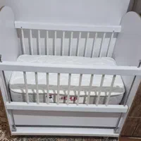 تخت بچه کنار مادر|تخت و صندلی بچه|رحیم‌آباد, |دیوار