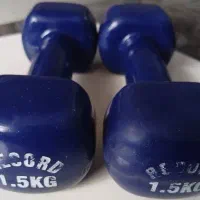 دمبل سه کیلویی هر کدام یک نیم کیلو