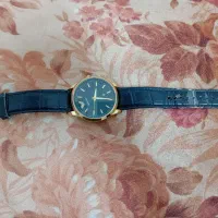 ساعت عقربه دار طلایی