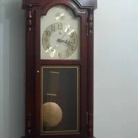 ساعت قدیمی قدمت دار .