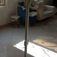 چوب لباسی فلزی ایستاده یا پایه سنگی