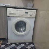 لباسشویی رنگ سفید