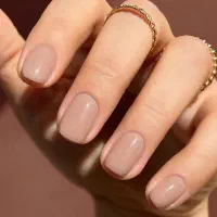 اجاره میز ناخن در سالن مدرن زرافشان شمالی
