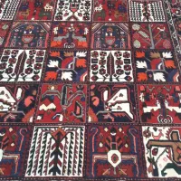 فرش بختیاری گوشت دار دوسانت خاب داره تمیز شسته