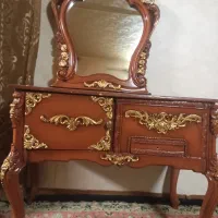 آیینه وکنسول چوبی درحد نو
