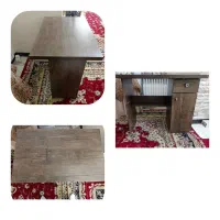 میز تحریر و کامپیوتر