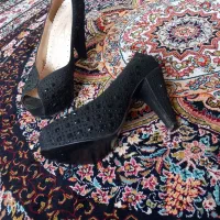 مجلسی|کیف، کفش، کمربند|بومهن, |دیوار