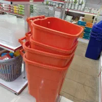 فروش تعدادی سطل زباله پدالدار ناصر زیر نرخ کارخانه|لوازم نظافت|خرمآباد, |دیوار