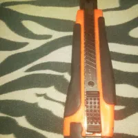 تعدادی  ابزار و لوازم کار طبق عکس یکجا باهم  ۶۰۰ ت