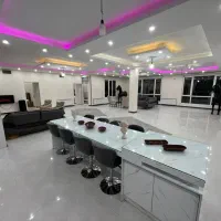 عمارت لامور|اجارهٔ کوتاه‌مدت ویلا و باغ|شهریار, شهرک وائین|دیوار