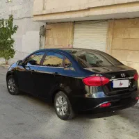 جک جی ۴ مدل ۴۰۲بدون خوردگی|خودرو سواری و وانت|مشهد, تربیت (صدف)|دیوار