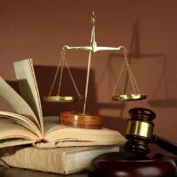 وکیل پایه یک/قیمت توافقی و منصفانه/پرداخت قسطی