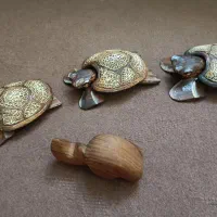 لاک پشت چوبی کرگدن چوبی مجسمه چوبی