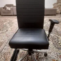 صندلی اداری چرخدار