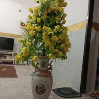 گل وگلدان