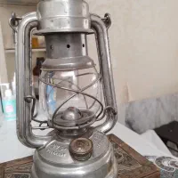 فانوس قدیمی اصل و شیشه اش هم اصل آلمان است|لامپ و چراغ|سبزوار, شهرک جهاد|دیوار