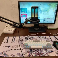 مانیتور ، میکروفون ، ‌کیبورد و موس گیمینگ