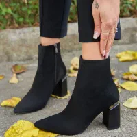 کفش|کیف، کفش، کمربند|ساری, |دیوار