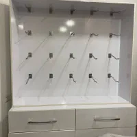 میز و ویترین فروشگاهی (قابل فروش جداگانه)|فروشگاه و مغازه|رشت, معلم|دیوار