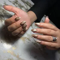 کاشت وترمیم ناخن