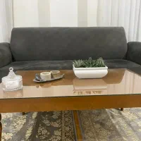 مبل هفت نفره با یه جلو مبلی بزرگ و دوتا کوچیک