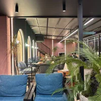 کار در کافه نقطه