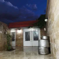 منزل نوساز همکف جلوی درب مسجدجمکران بر خیابان|اجارهٔ کوتاه‌مدت آپارتمان و سوئیت|قم, جمکران|دیوار