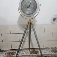 ساعت ایستاده