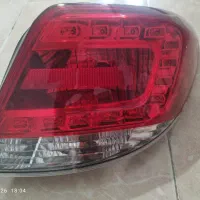 چراغ عقب روی گلگیر دنا سمت راست