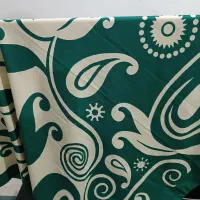 تعدادی شال وروسری