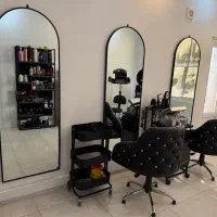 آینه دیواری ترولی تخت فشیال تتو صندلی اصلاح میکاپ